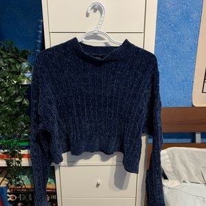 forever 21 cropped mock neck sweater size small